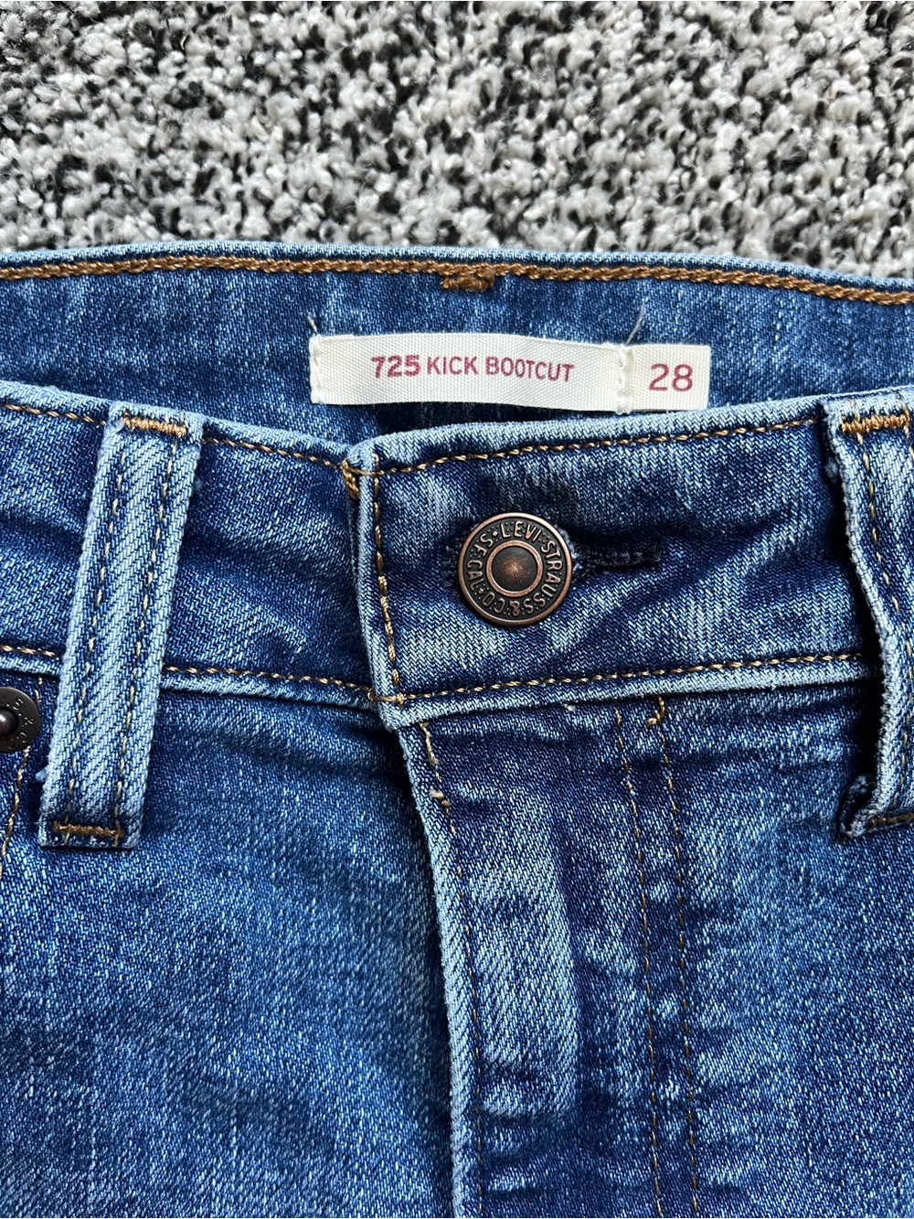 Levi's 725 Kick Bootcut - Picture 3 of 5